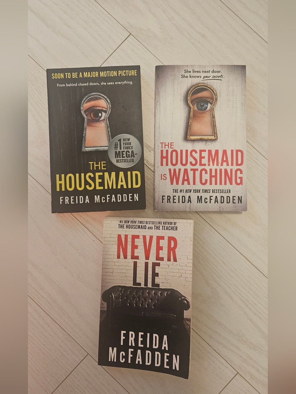 FREIDA MCFADDEN THRILLER BOOK BUNDLE